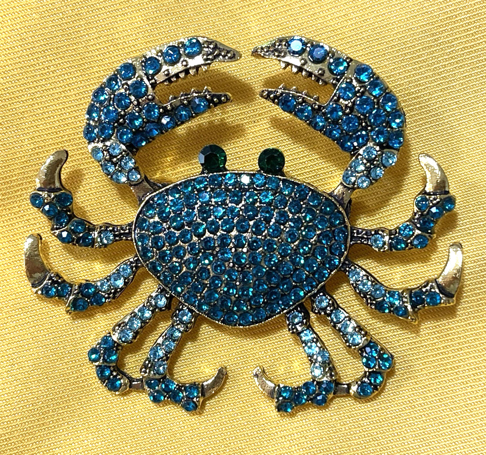 NWOT Crab Brooch Lapel Pin Gold Toned Blue Rhinestone Crystal Sea Life